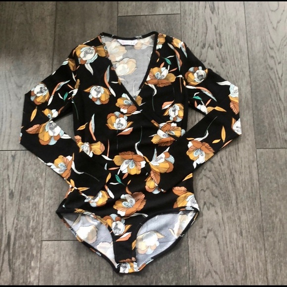 Modcloth Tops - Modcloth by Companñia Fantastica Floral Bodysuit